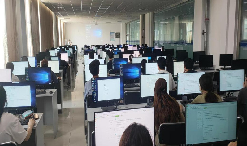 以赛促教 以赛促学——信控学院组织山东省大学生网络技术大赛校内预选赛企业网络技术服务专项